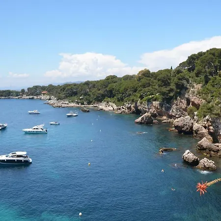 Διαμέρισμα Spacieux Vieil Climatise 5 Minutes Plages Αντίμπ