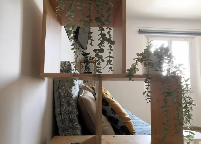 Spacieux Vieil Climatisé 5 Minutes Plages Appartement