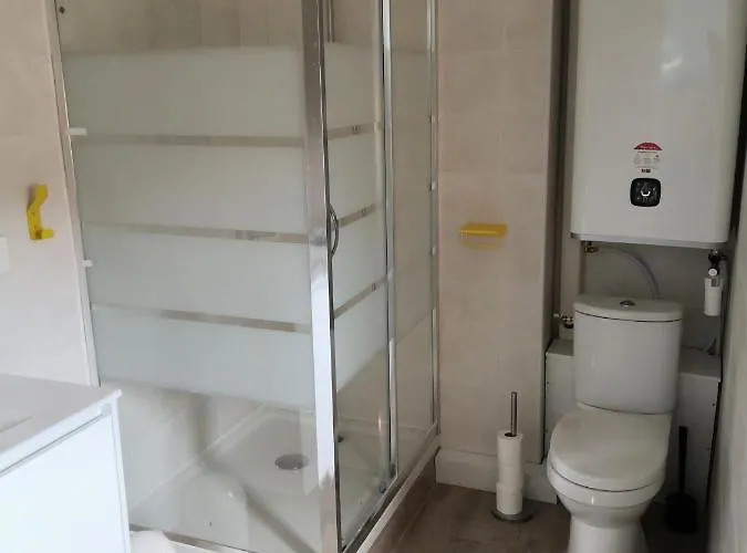 Spacieux Vieil Climatise 5 Minutes Plages Daire *