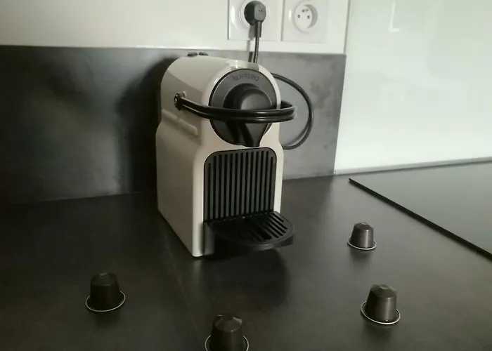 Spacieux Vieil Climatisé 5 Minutes Plages